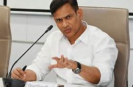लोकशाहीचा हक्कः मतदान करण्याची शेवटची वेळ ६ वाजताची, अशी आहे त्या वेळीत मतदानाची व्यवस्थाः जिल्हा निवडणूक अधिकारी सुहास दिवसे यांनी दिली माहिती