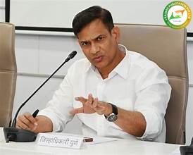 लोकशाहीचा हक्कः मतदान करण्याची शेवटची वेळ ६ वाजताची, अशी आहे त्या वेळीत मतदानाची व्यवस्थाः जिल्हा निवडणूक अधिकारी सुहास दिवसे यांनी दिली माहिती