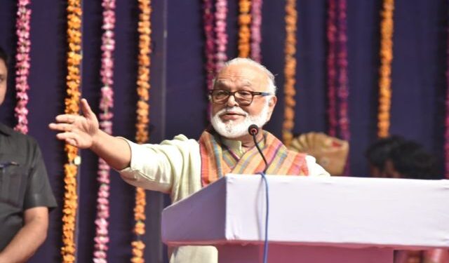 बारामतीः भुजबळ समर्थकांकडून उपमुख्यमंत्री अजित पवार यांच्या घरासमोर घोषणाबाजी; ओबीसी समाजामध्ये नाराजीचा सूर कायम