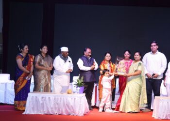‘उधाण’ जल्लोषात साजरे: नवसह्याद्री गुरुकुलचे वार्षिक स्नेहसंमेलन उत्साहात पार पडले
