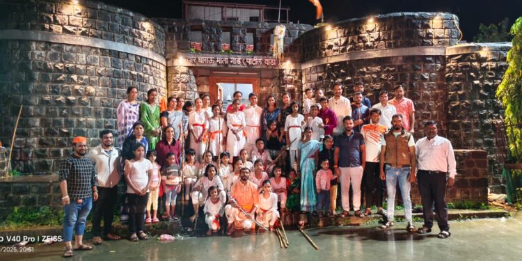 शस्त्रविद्येच्या शिस्तबद्ध प्रशिक्षणाची नेत्रदीपक सांगता; वीर धाराऊ तरुण मंडळाच्या शिबिरात लहानग्या मावळ्यांचे शौर्यदर्शन