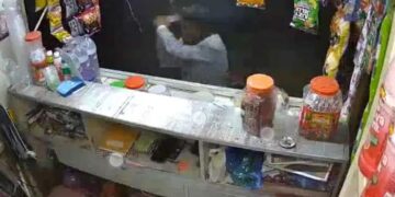 ग्रामीण भागातही कोयता गँग सक्रिय ;पोलिस चौकीच्या हाकेच्या अंतरावर टपरीवर तोडफोड; पोलिसांकडून दुर्लक्ष?