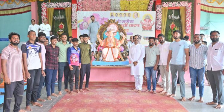 उपमुख्यमंत्री अजितदादा पवार यांच्या वाढदिवसानिमित्त विक्रमदादा खुटवड यांच्यातर्फे ५५ सार्वजनिक गणेशोत्सव मंडळांना मूर्ती वाटप