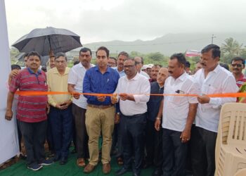 “दोन जिल्हे, दोन तालुके आणि दोन गावे” यांना जोडणारा १४ वर्षाचा “संघर्षमय” रस्ता अखेर खुला