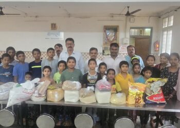 Bhor –  ऍडव्हेंचर प्लसकडून विद्यार्थ्यांना अन्नधान्य वाटप