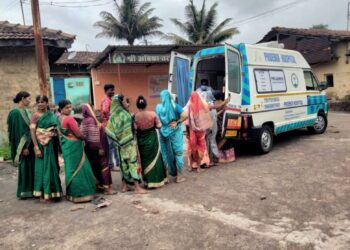 Bhor -वेळवंड खोऱ्यात ‘ डॉक्टर आपल्या दारी ‘ उपक्रम ; राजेश बोडके युवा मंचाकडून दुर्गम भागातील रुग्णांसाठी आरोग्य सुविधा