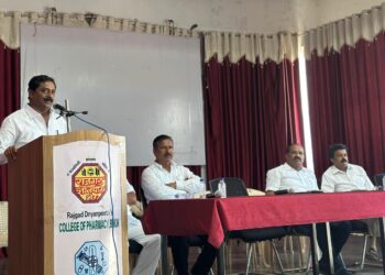 राजगड सहकारी साखर कारखाना शेतकऱ्यांना इतर कारखान्याच्या बरोबरीने ऊसाचा दर चांगला देणार-चेअरमन संग्राम थोपटे