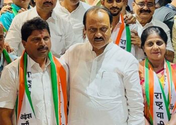 भोरमध्ये भाजपला मोठे खिंडार! नगराध्यक्षा निर्मला आवारे, रामचंद्र आवारे यांचा राष्ट्रवादीत प्रवेश