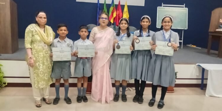 सायबर स्पार्क २०२६ स्पर्धेत भोर इंग्लिश मीडियम स्कूलच्या विद्यार्थ्यांचे घवघवीत यश