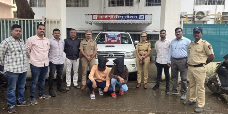 आलिशान चारचाकीत अग्निशस्त्रे घेऊन फिरणारे दोघे जेरबंद; दोन पिस्तूल, तीन जिवंत काडतुसे जप्त